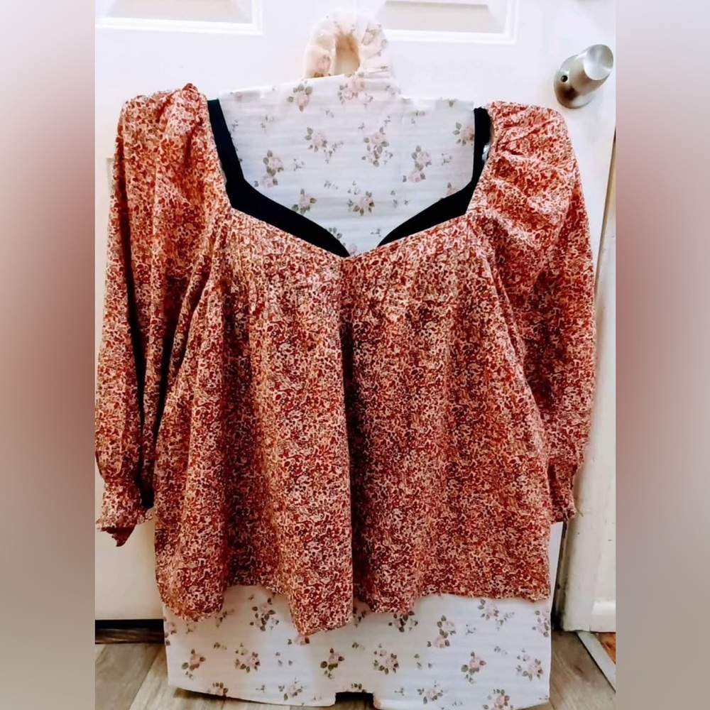 Universal Thread Orange and White Ruffled Flutter Sleeve Blouse